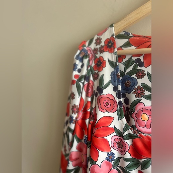 Smith & Quinn | Floral Women's Top, Size Medium - Picture 9 of 11